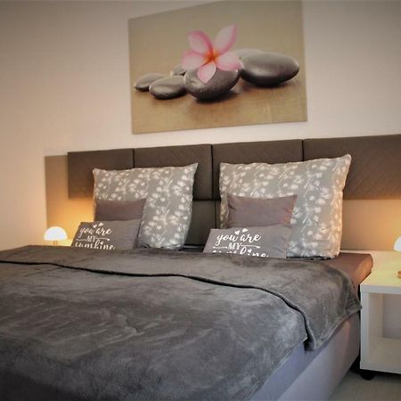 Salzhausblick Business Apartments - Zentrale Lage Am Salzhaus - Mwst-Rechnung Verfuegbar ซิทเทา ภายนอก รูปภาพ